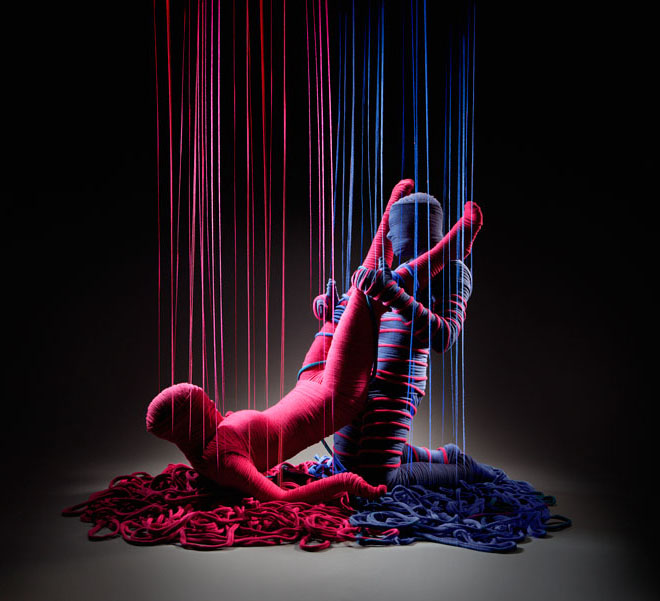 benetton-yatzer-lana-sutra-erik-ravelo-wool-sculpture